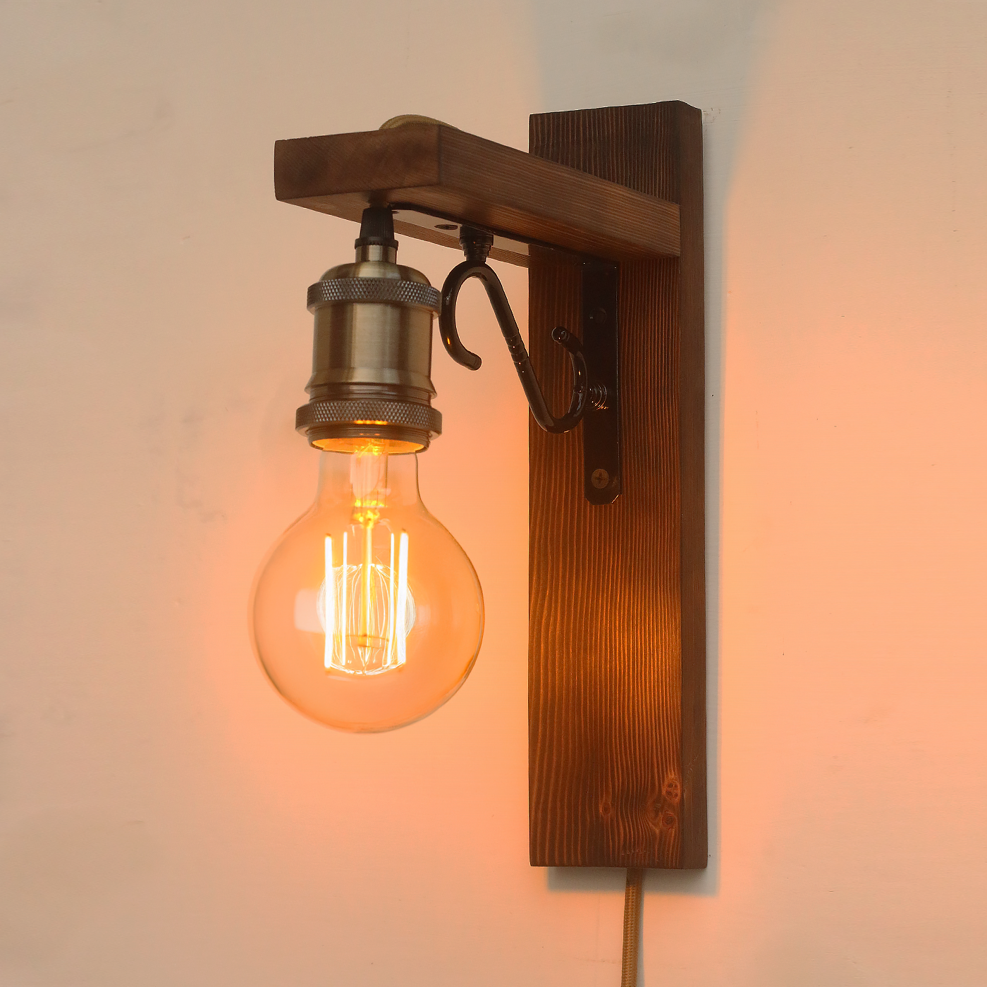 Wall Mount Lamp