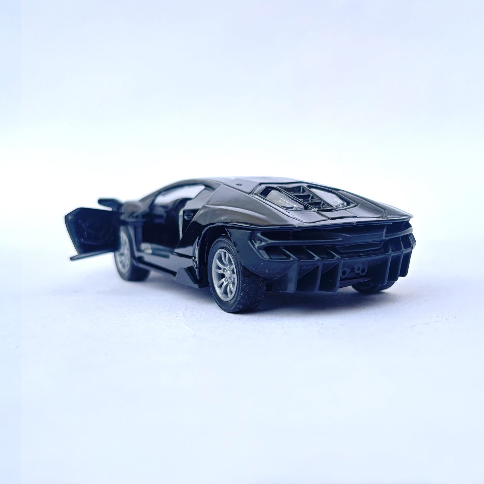 Diecast 1:32 Scale Metal Pull Back Car Toy for Kids with Openable Doors, Light & Music.
