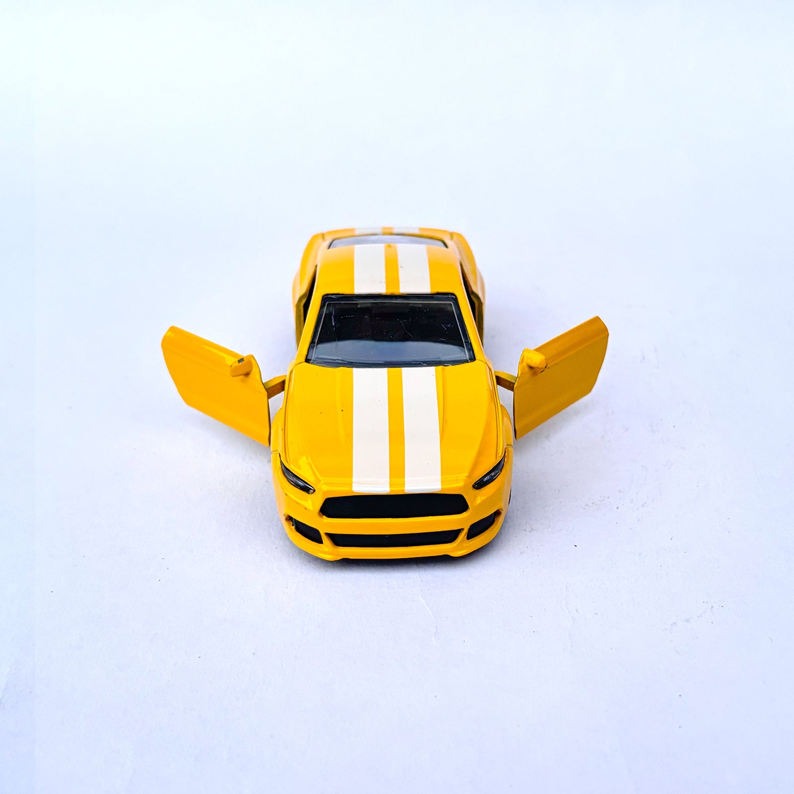 Diecast 1:32 Scale Metal Pull Back Car Toy for Kids with Openable Doors, Light & Music.